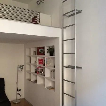 San Lorenzo 42 * Řím