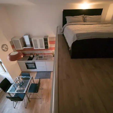 San Lorenzo 42 * Řím