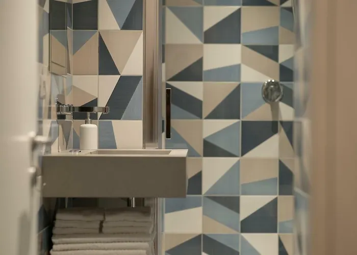 San Lorenzo 42 * Rome