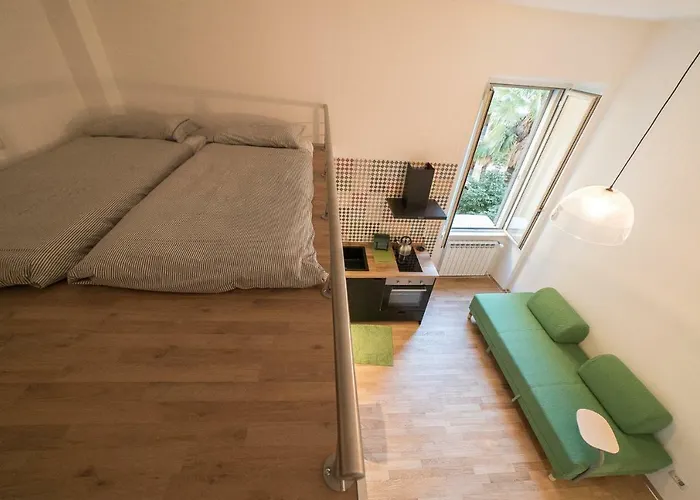 San Lorenzo 42 * Rome