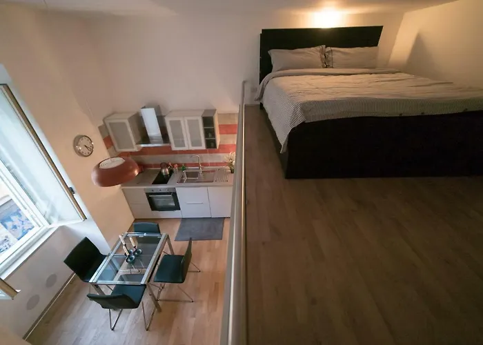 San Lorenzo 42 * Rome